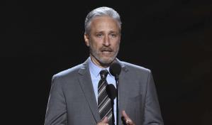 Jon Stewart recibirá premio Mark Twain de comedia