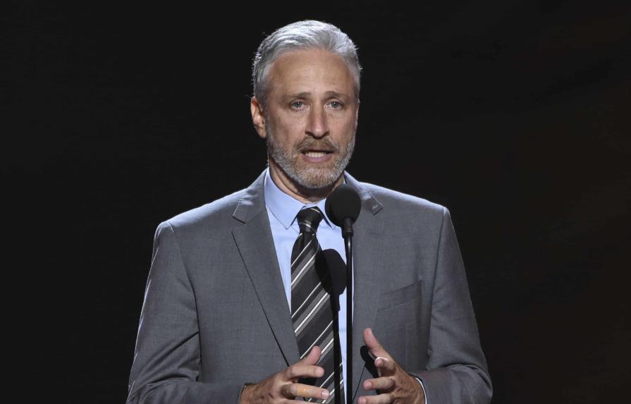 Jon Stewart recibirá premio Mark Twain de comedia