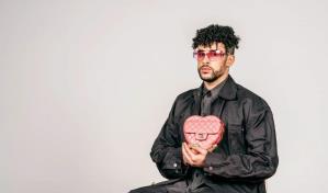 Bad Bunny, modelo de carteras de temporada para Vogue