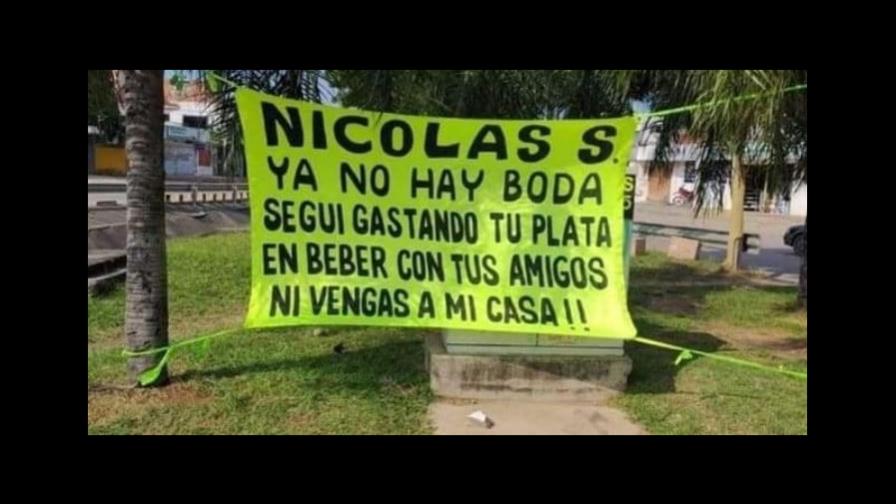 Canceló su boda colocándole un pasacalles Canceló su boda colocándole un pasacalles