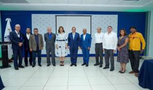 Medio Ambiente y Cultura harán proyecto para el manejo de áreas verdes de la Plaza de la Cultura