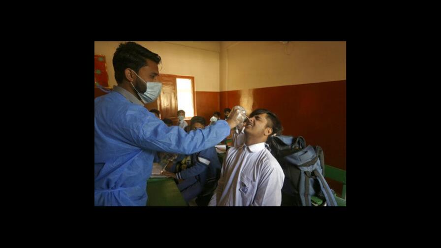 OMS registra 18 millones de casos COVID y  dice que ola de ómicron empieza a ceder