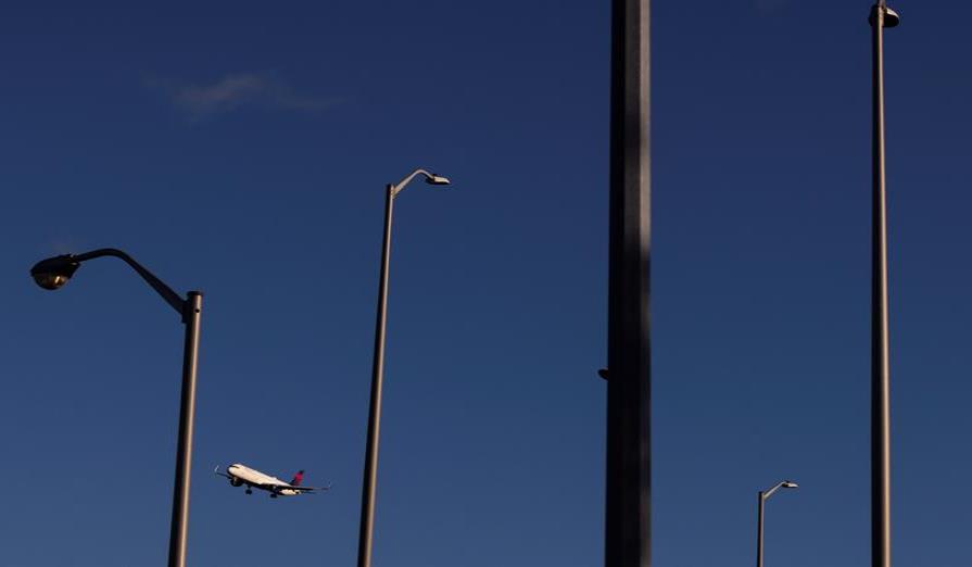 Disputa con 5G en EEUU provoca cambios repentinos en vuelos