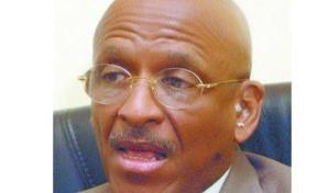 Restos de Carlos Dore son velados en la funeraria Blandino