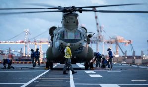 Despegan primeros aviones con ayuda humanitaria hacia Tonga