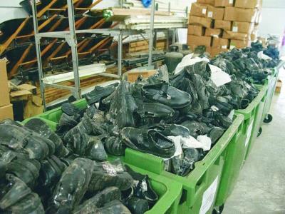 PLD acusa irregularidades en compra de zapatos escolares Ina