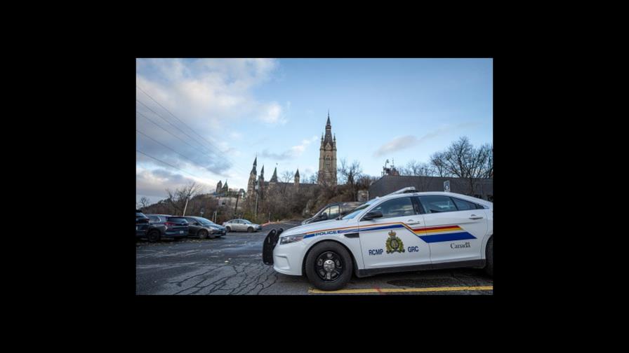 Hallan a cuatro personas muertas en ruta migrante cerca de frontera EEUU-Canadá Hallan a cuatro personas muertas en ruta migrante cerca de frontera EEUU-Canadá