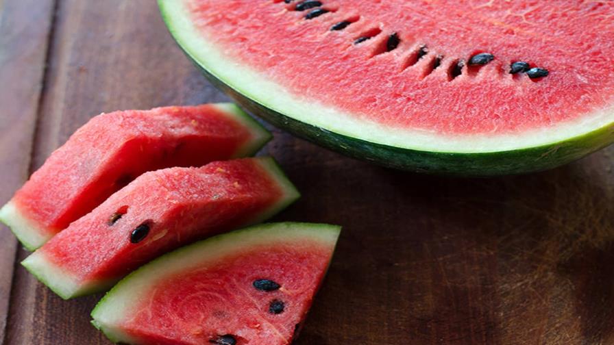 Frutas y vegetales con mayor cantidad de agua Frutas y vegetales con mayor cantidad de agua