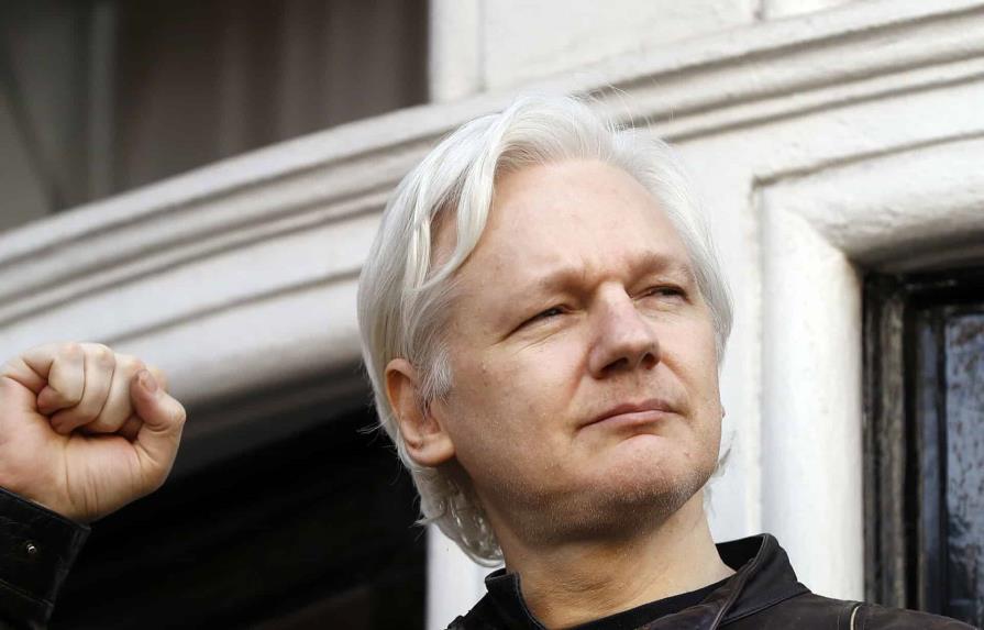 La Justicia británica decide el lunes si Assange puede apelar su extradición