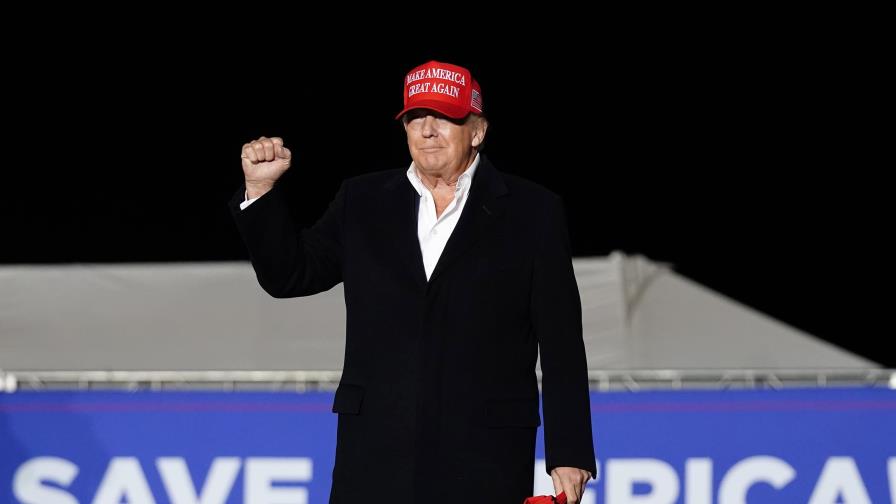 Fiscal pide un gran jurado que investigue si Trump interfirió en elecciones Fiscal pide un gran jurado que investigue si Trump interfirió en elecciones