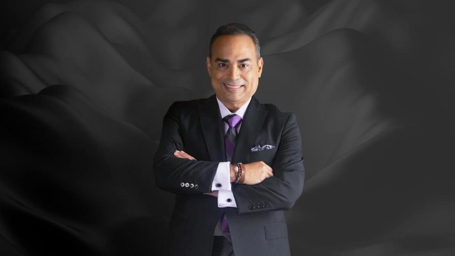 Gilberto Santa Rosa lanza el nuevo sencillo “Cartas sobre la mesa” Gilberto Santa Rosa lanza el nuevo sencillo “Cartas sobre la mesa”