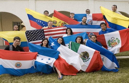 EEUU permite trabajar a más estudiantes extranjeros para apoyar a la economía