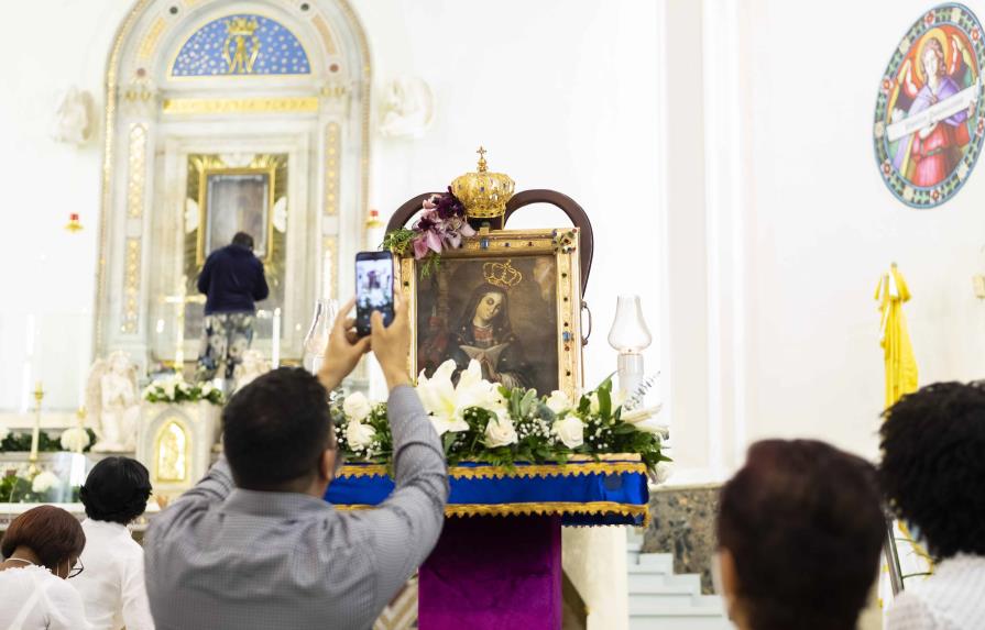 Realizan novena a la Virgen en Santuario de la Altagracia de la Ciudad Colonial