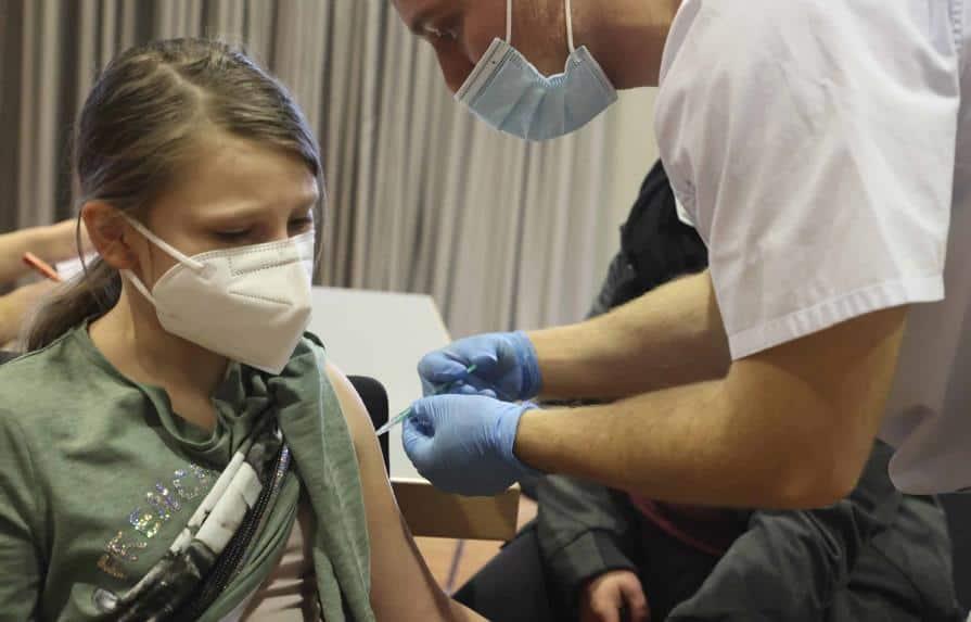 Variante ómicron impulsa vacunación contra Covid en niños en RD