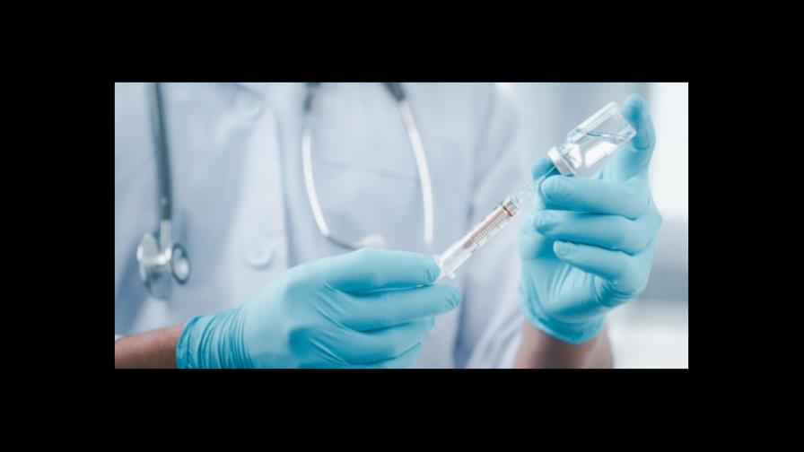 Suspenden a casi 2.000 médicos que trabajaban sin vacunar en Italia