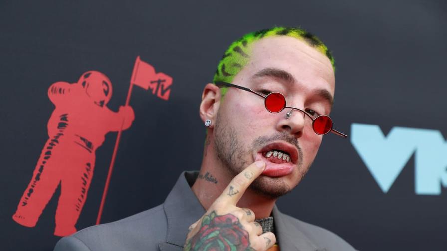 Justicia colombiana no hará retractarse a J Balvin por su videoclip Perra Justicia colombiana no hará retractarse a J Balvin por su videoclip Perra