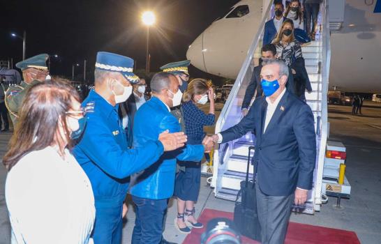 Presidente Abinader regresa al país luego de su participación en Fitur 2022