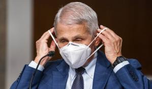 Fauci, optimista ante la posibilidad que &oacute;micron llegue a su pico en febrero
