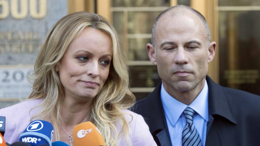 Actriz porno se reúne con fiscales por investigación contra Trump