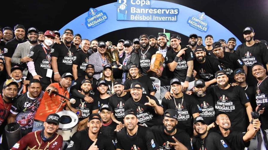 Águilas, Estrellas, Escogido, Licey y Toros felicitan a los Gigantes por el título Águilas, Estrellas, Escogido, Licey y Toros felicitan a los Gigantes por el título