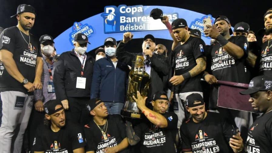 Los Gigantes se coronan campeones de la pelota invernal