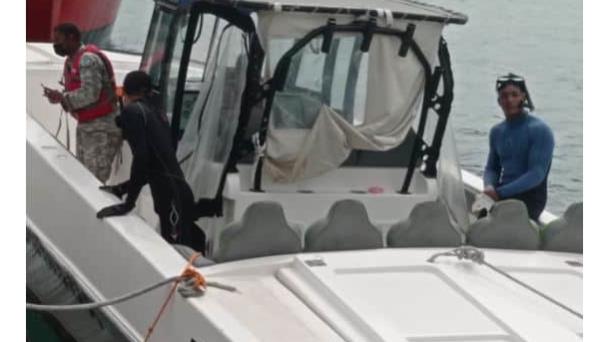La Armada saca cadáver de un joven del mar Caribe