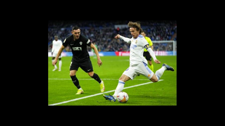 Real Madrid saca agónica igualada 2-2 ante el Elche Real Madrid saca agónica igualada 2-2 ante el Elche