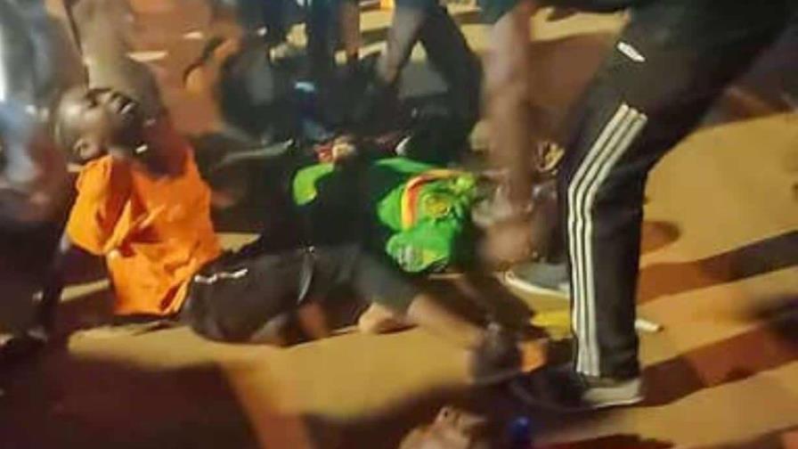 Ocho muertos en estampida en estadio en Camerún Ocho muertos en estampida en estadio en Camerún