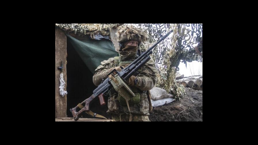 Ucrania pide calma, no ve una inminente invasión rusa