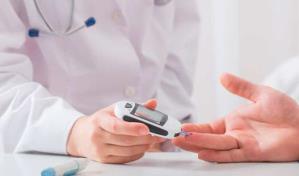 Cenar menos de 2 horas antes de dormir aumenta un 50 % el riesgo de diabetes