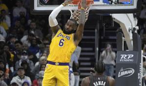 LeBron James sigue pasos de gigante tras el récord de puntos de Jabbar