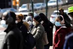 Uso de mascarilla en Nueva York seguirá vigente mientras juez toma decisión