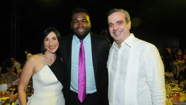 Abinader felicita a David Ortiz: Eres un gran orgullo dominicano