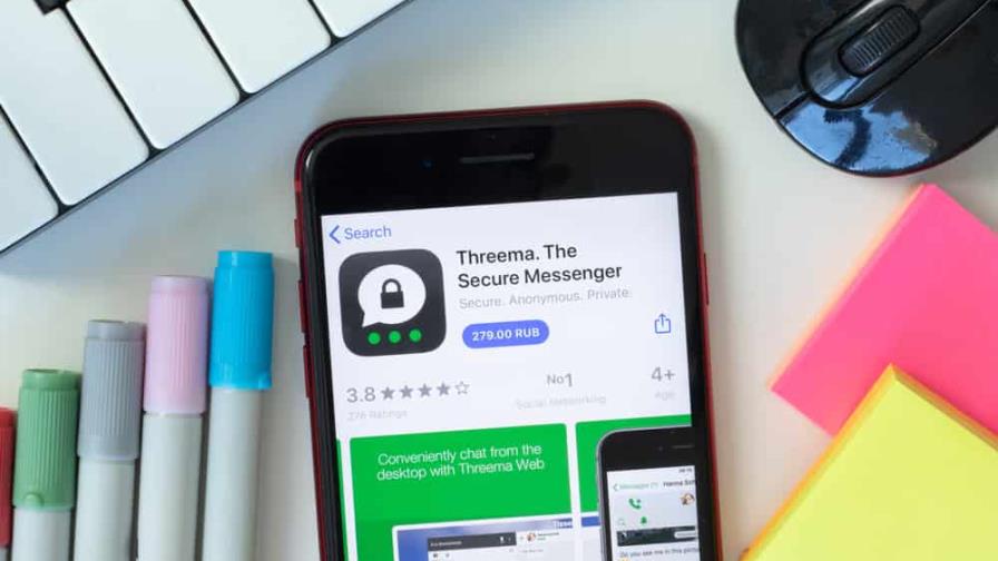 Polémica medida: el ejército suizo prohibió el uso de apps de mensajería a sus efectivos