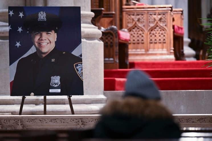Policías despiden en Nueva York a colega dominicano muerto en tiroteo
