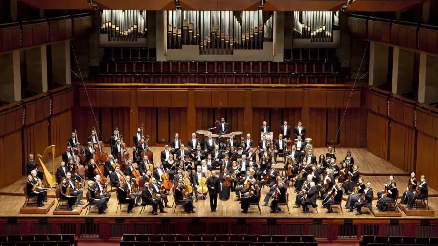 Pese al covid, las orquestas continúan haciendo vibrar al público en EEUU Pese al covid, las orquestas continúan haciendo vibrar al público en EEUU