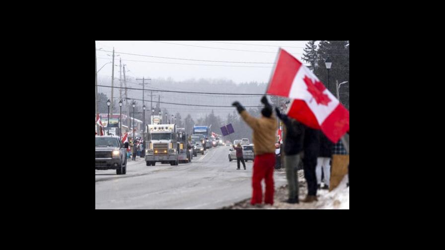 Camioneros protestan contra mandato de vacunación en Canadá Camioneros protestan contra mandato de vacunación en Canadá