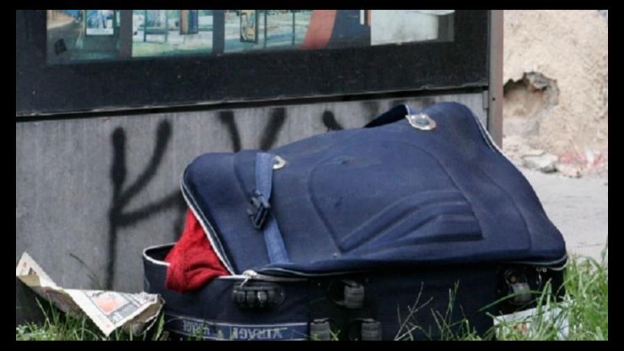 Un niño de 10 años es hallado muerto dentro de una maleta en Francia Un niño de 10 años es hallado muerto dentro de una maleta en Francia