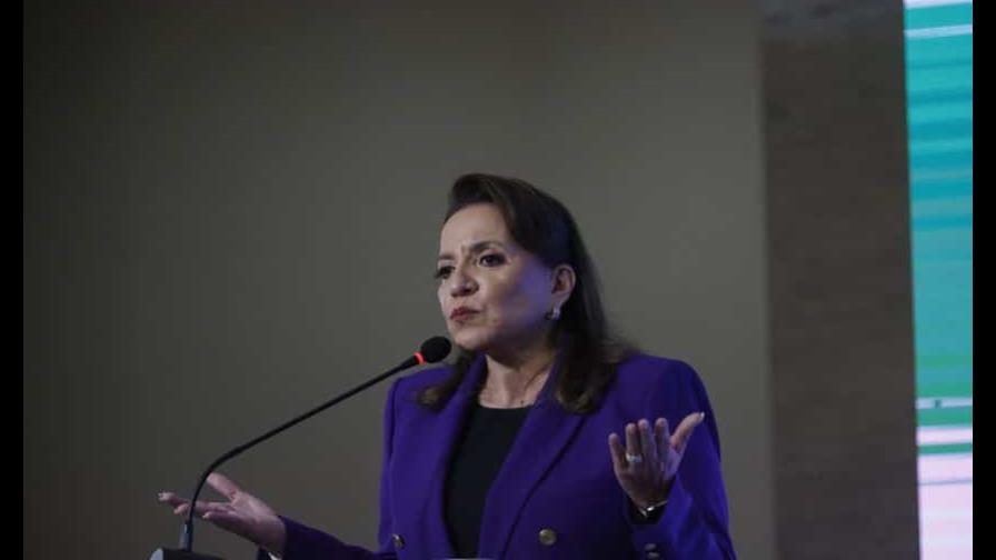 Xiomara Castro asume presidencia de una Honduras pobre, migrante pero optimista