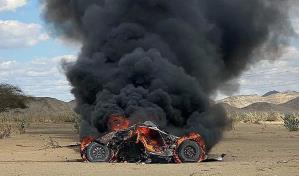 El piloto herido en explosi&oacute;n en el Dakar podr&aacute; volver a andar
