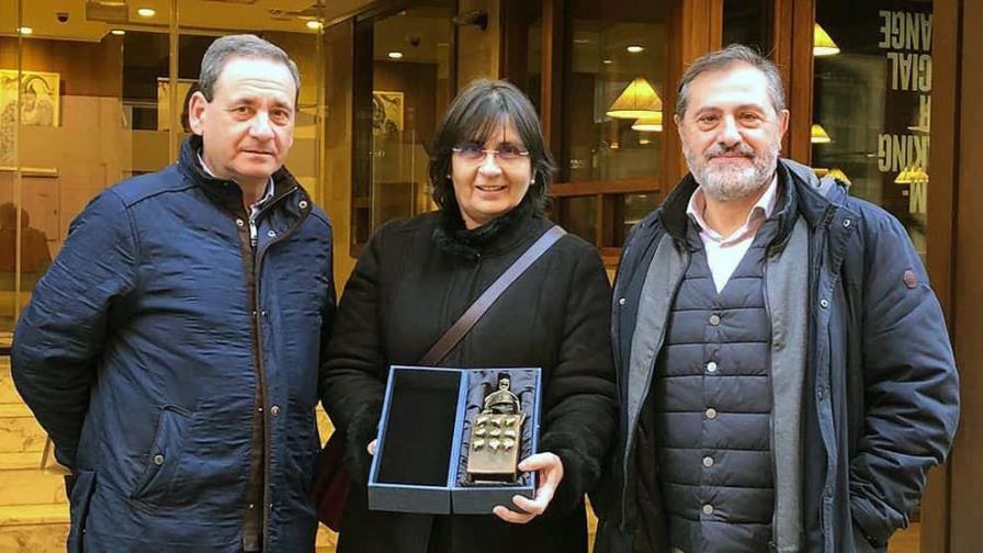 Inés Aizpún, directora de Diario Libre, recoge el Premio Teobaldo 2020