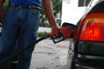 Gobierno congela el precio de todos los combustibles