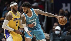 VÍDEO | Hornets doblegan a mermados Lakers