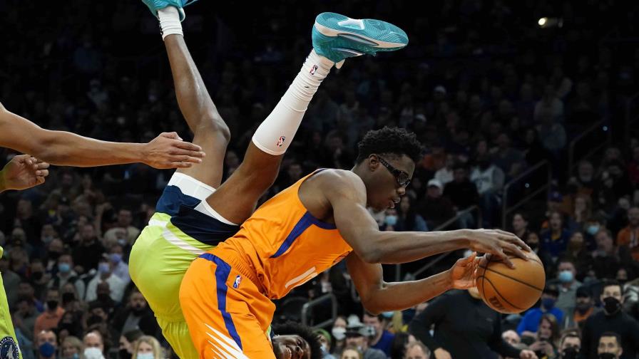 VÍDEO | Paul y Booker llevan a Suns a novena victoria seguida