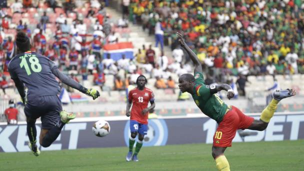 Anfitrión Camerún vence a Gambia en Copa Africana