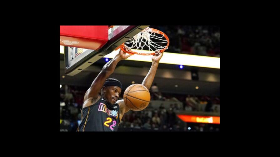 Butler anota 26 puntos; Heat resiste ante Clippers