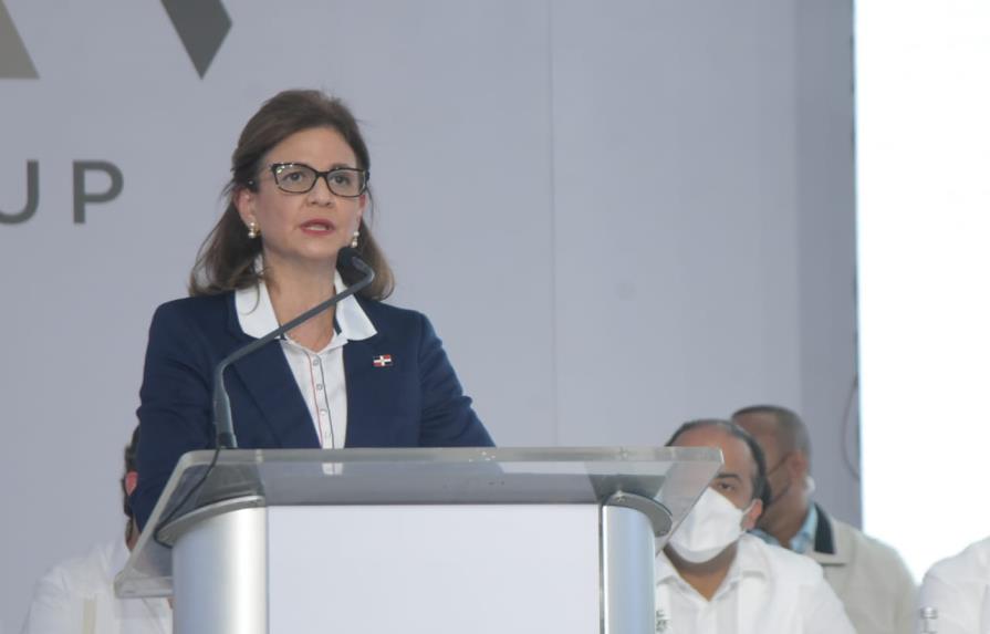 No hay excusas para no vacunarse, dice la vicepresidenta Raquel Peña