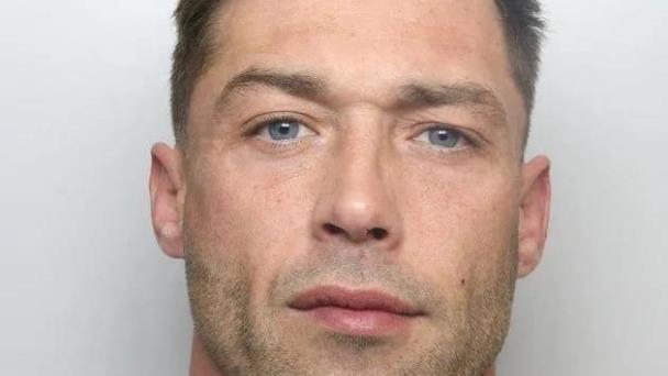 Ladrón buscado por policía de Inglaterra levanta pasiones en las redes sociales