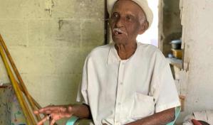 Don Fermín, con 122 años y una memoria privilegiada, pide que le reconstruyan su vivienda