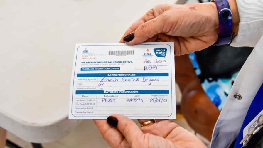 Extienden hasta el 21 de febrero presentación de la tarjeta con tercera dosis Extienden hasta el 21 de febrero presentación de la tarjeta con tercera dosis